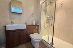 En-suite- click for photo gallery